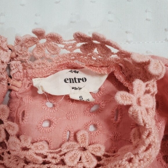 Entro Peach Eyelet and Ruffled Blouse - Sz small - Picture 5 of 9